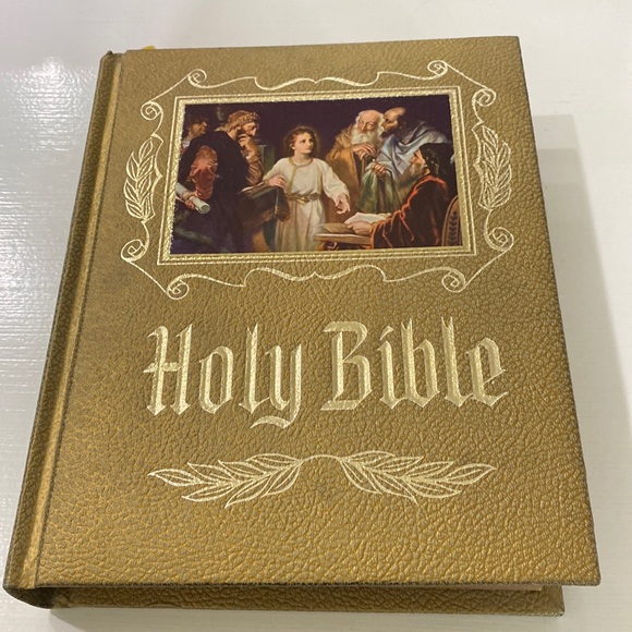 Vintage 1971 Heirloom Bible Publishers King James Heirloom Bible! - Picture 1 of 13